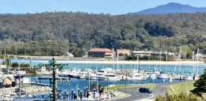 Scarlets by the Sea - In the heart of town, Views & Pet friendly
